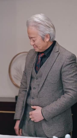 报告容先生，你的小甜妻要亲你了（119集）男频短剧推荐